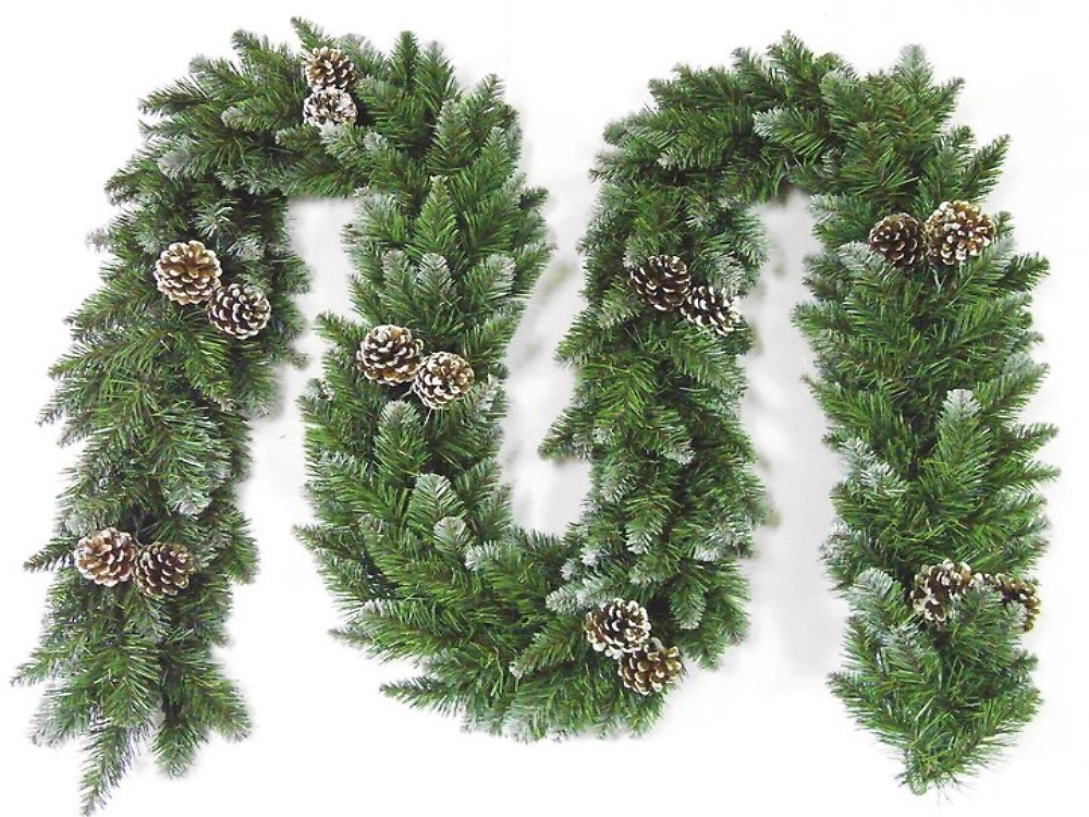 Гирлянда еловая заснеженная c шишками 270 см