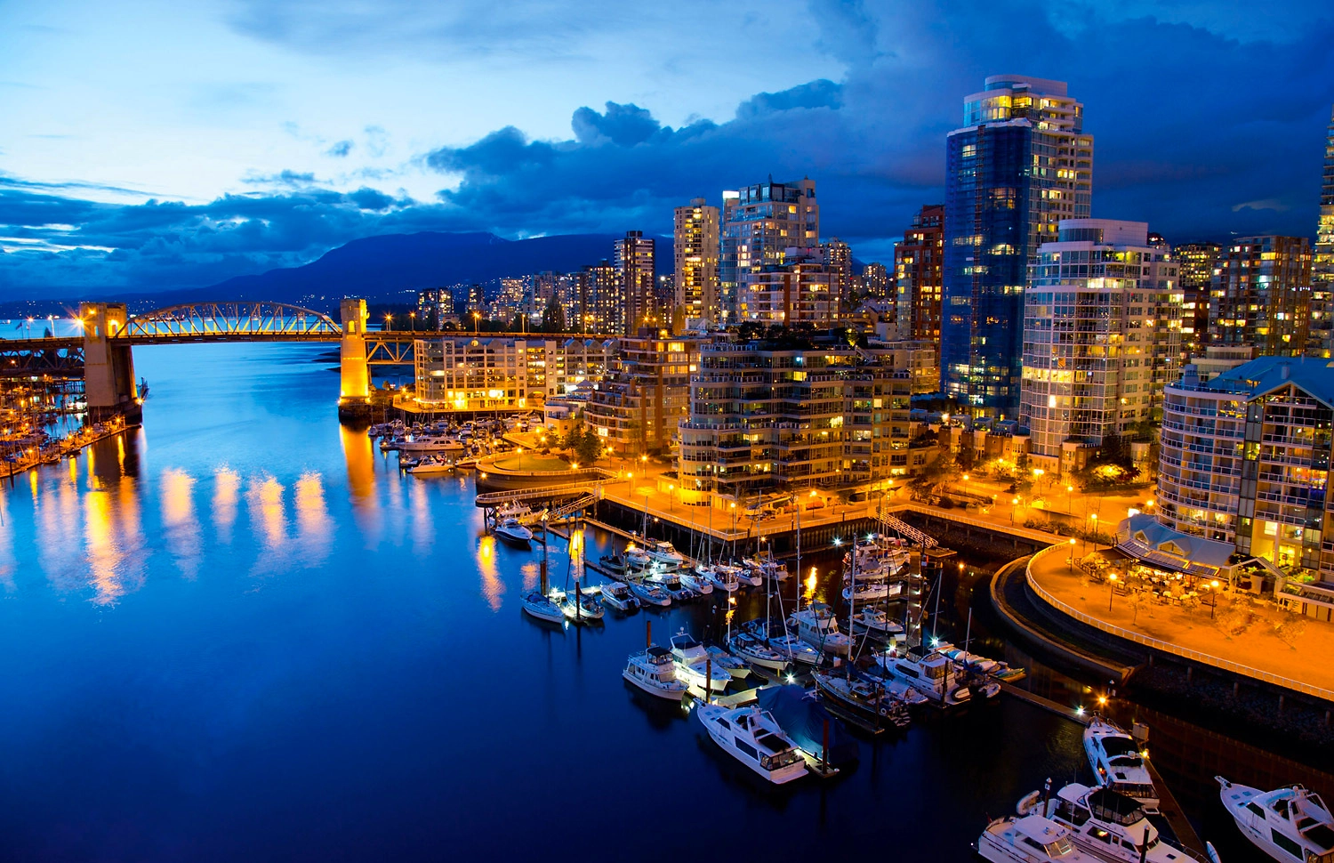 Фотообои ATELIERO Город Е230439 2х1,3 м