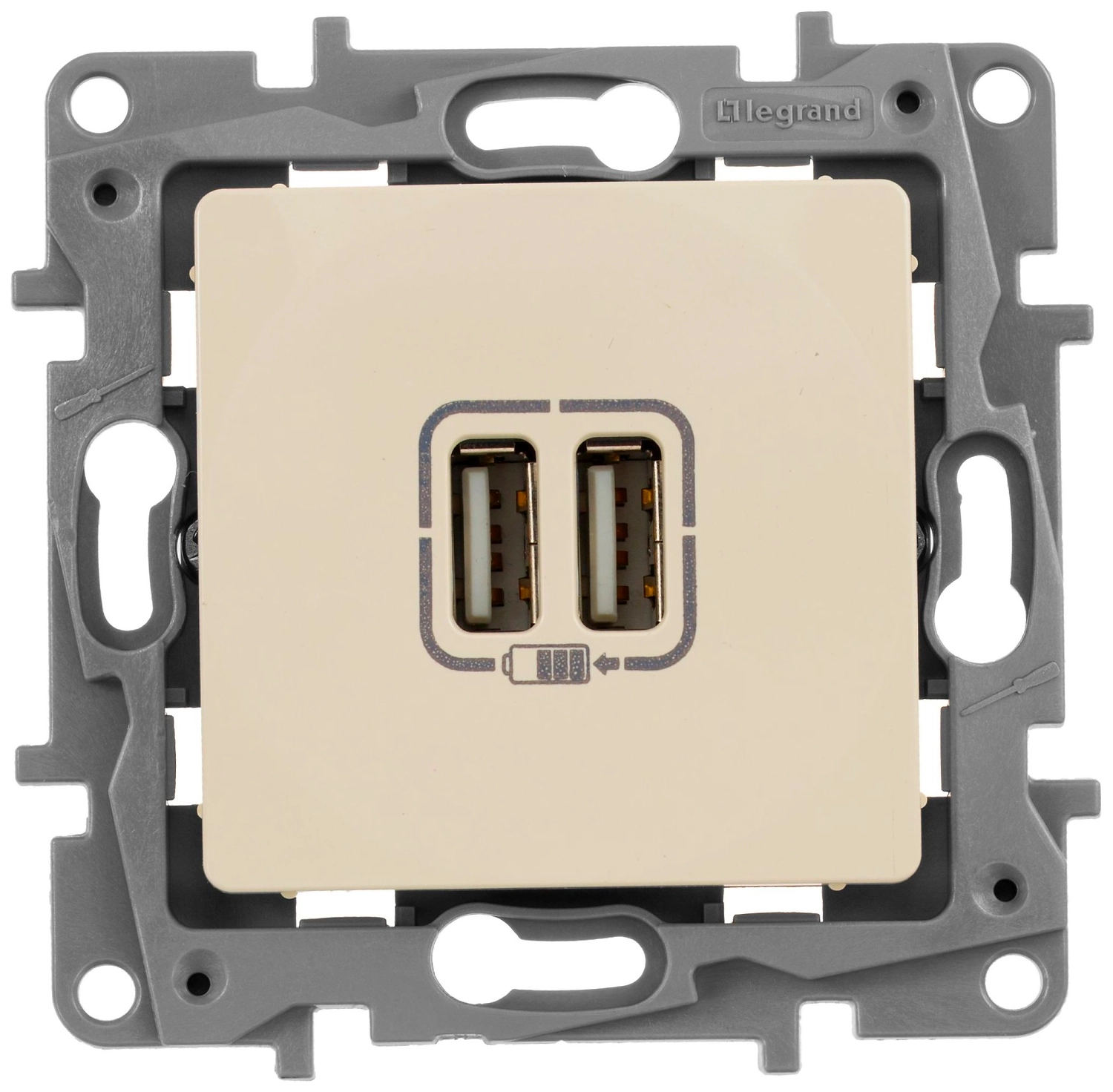 Розетка Legrand Etika 672394