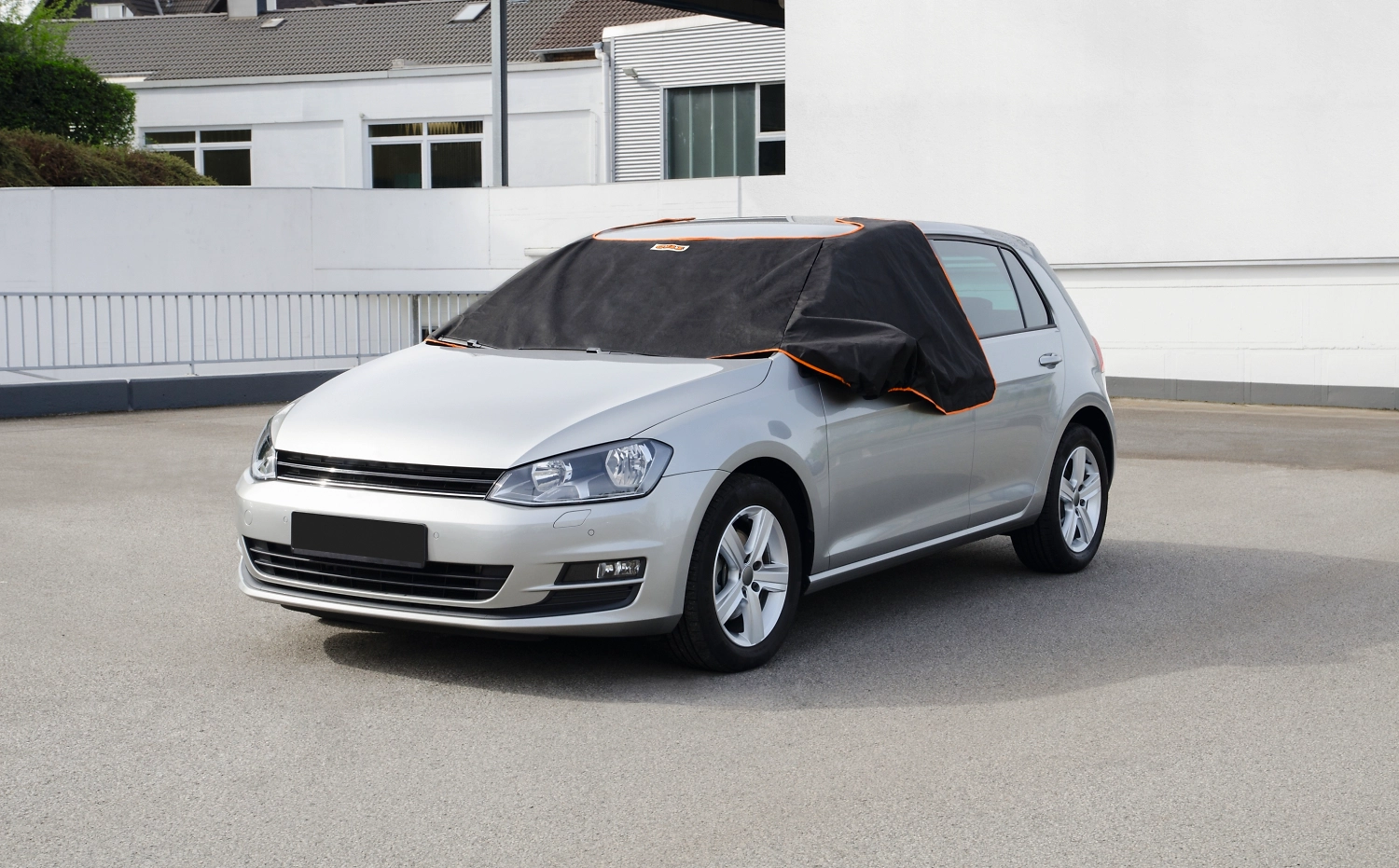 Чехол на лобовое стекло OBI с магнитами 285х92 см