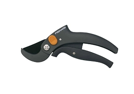 Секатор FISKARS контактный с рычажным приводом P53