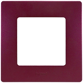 Рамка Legrand Etika 672561