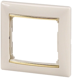 Рамка Legrand Valena 695646