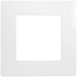 Рамка Legrand Etika 672501