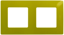 Рамка Legrand Etika 672542