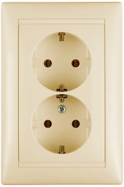 Розетка Legrand Valena 695616
