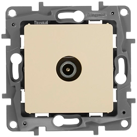 Розетка Legrand Etika 672365