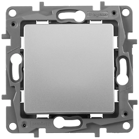 Выключатель Legrand Etika 672401