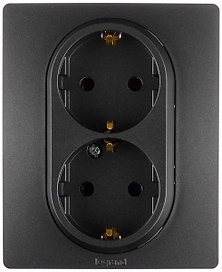 Розетка Legrand Etika 672623