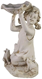 Садовая фигура Девочка с листочком и лягушками 35 см