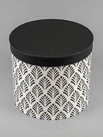 Коробка круглая черно-белый 18 см