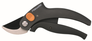 Секатор FISKARS плоскостной с рычажным приводом P54